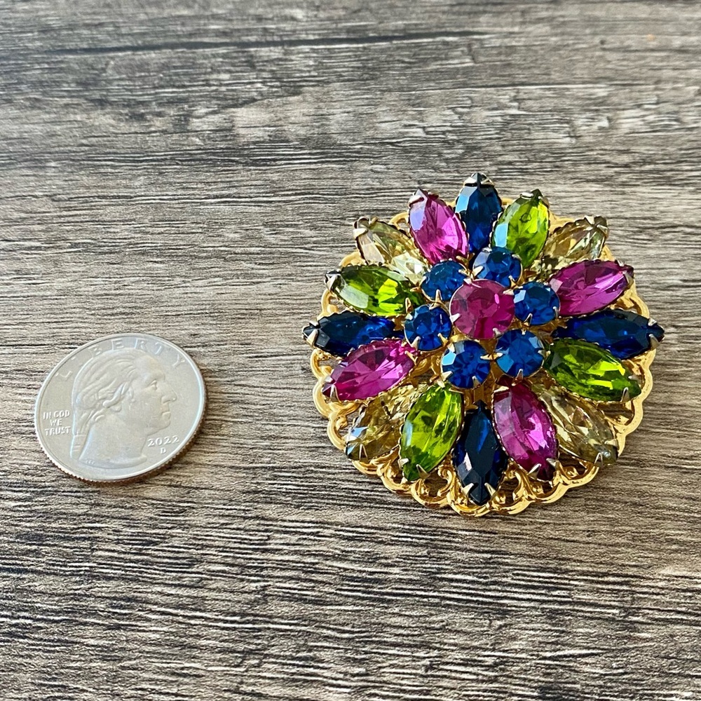 Multi Color Flower Brooch Pin - Picture 3 of 3
